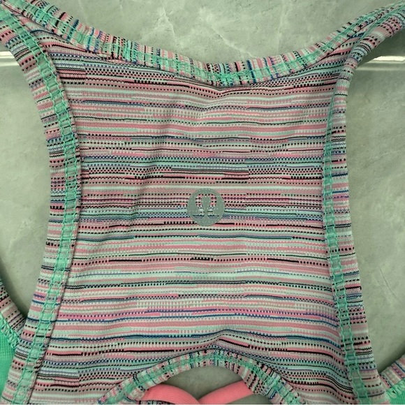 Women’s Lululemon Sweaty Or Not Sports Bra II Strappy Reflective Size 4 - Picture 11 of 16